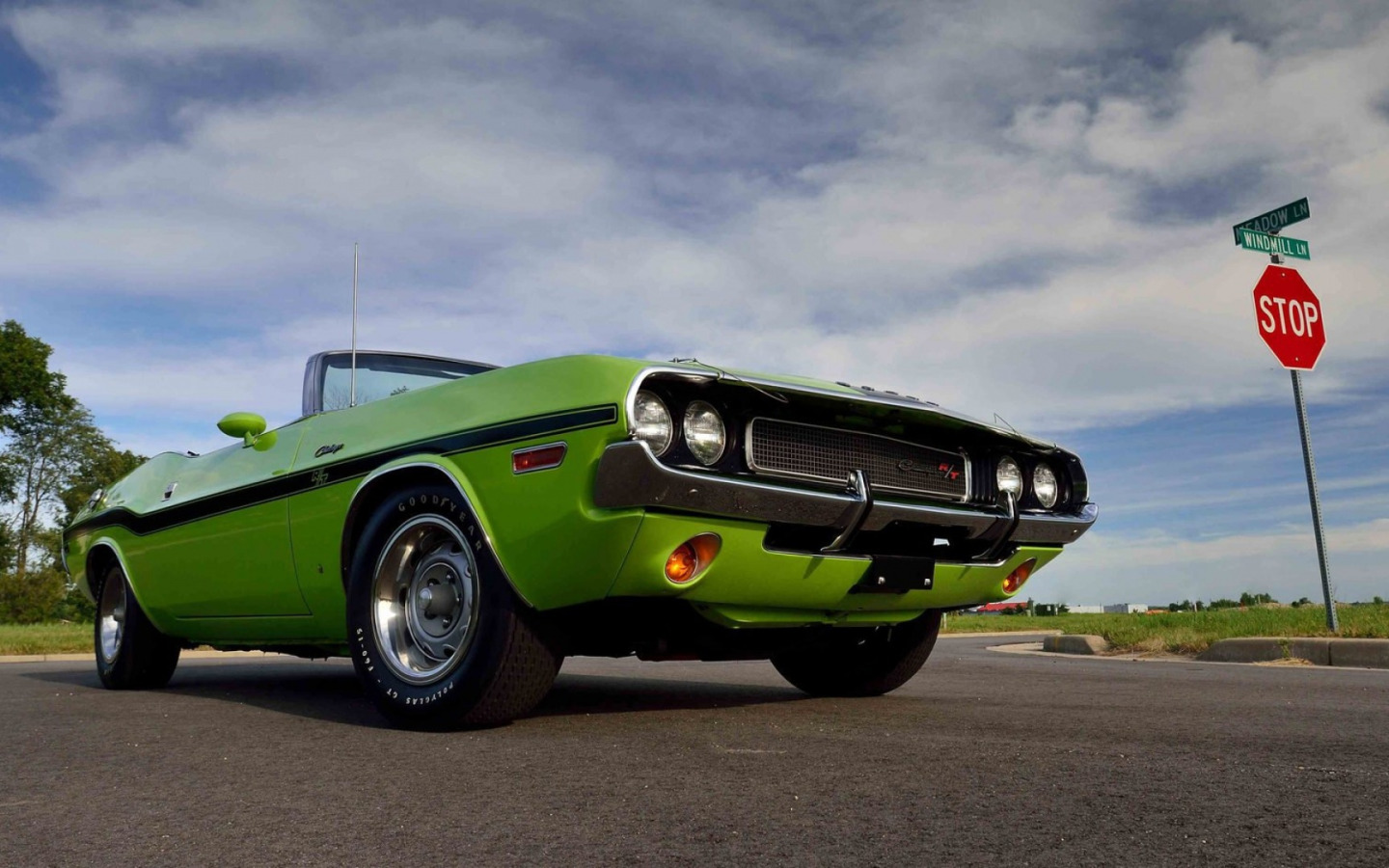 Скачать обои Dodge Challenger, Green, 1970, Muscle car, Road, Convertible, ...