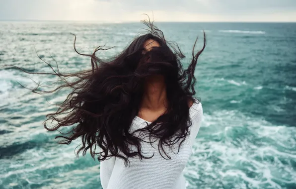 Картинка море, девушка, ветер, волосы