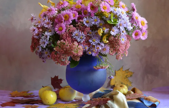 Картинка листья, цветы, стол, яблоки, ваза, натюрморт, астры