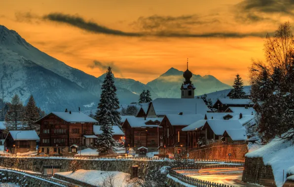 Картинка зима, небо, снег, деревья, закат, горы, огни, дома, вечер, Швейцария, Goms, Blitzingen