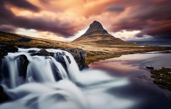 Картинка тучи, гора, водопад, Исландия, Киркьюфетль