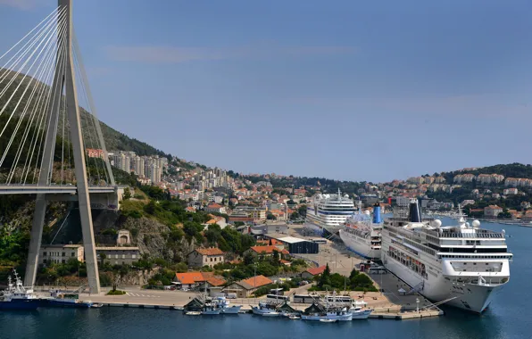 Картинка мост, корабль, дома, причал, опора, панорама, лайнер, Хорватия, Дубровник