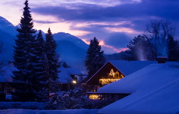 Картинка зима, лес, облака, снег, деревья, горы, огни, дома, вечер, Германия, Бавария, Garmisch