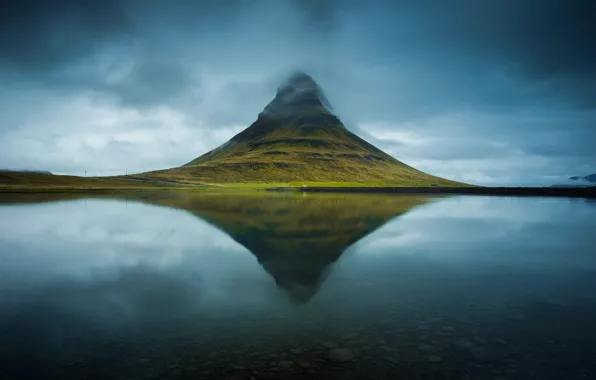 Картинка вода, озеро, река, Исландия, гора Kirkjufell