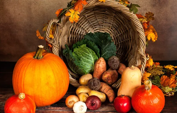 Картинка осень, листья, стол, корзина, желтые, лук, тыква, овощи, морковь, капуста, гранат, чеснок, картофель