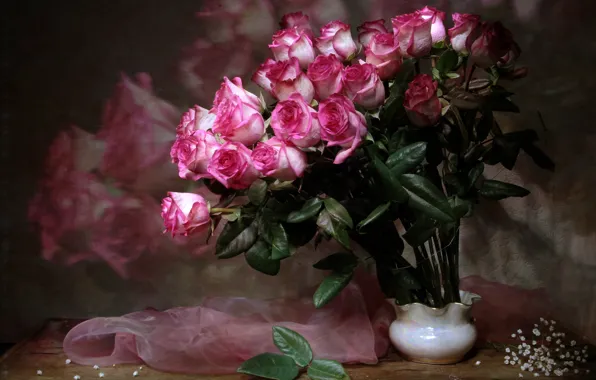 Картинка листья, цветы, стол, фон, розы, букет, ваза, розовые, натюрморт, тюль