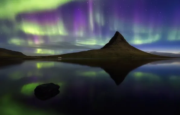 Картинка небо, ночь, отражение, гора, северное сияние, Исландия, фьорд