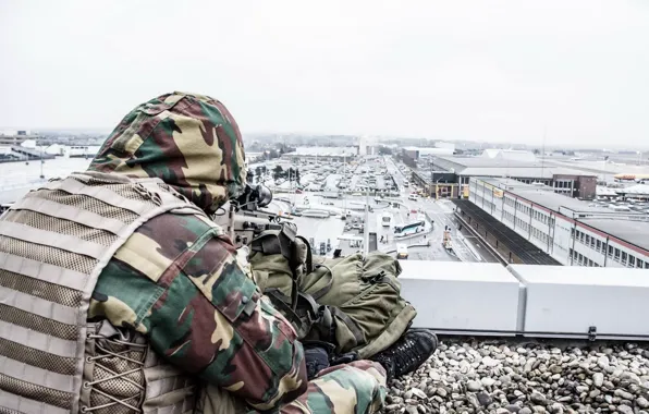 Картинка солдат, аэропорт, снайпер