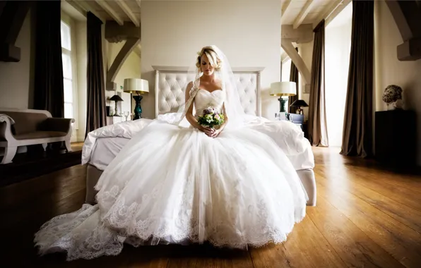 Картинка девушка, комната, букет, платье, невеста, Florian Weiler