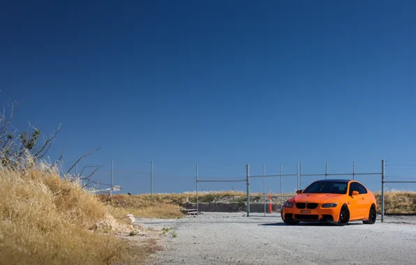 Картинка небо, BMW, БМВ, Оранжевый, orange, сухая трава, e92, m3