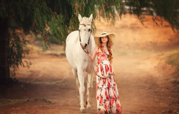 Картинка настроение, конь, лошадь, шляпа, платье, девочка, Edie Layland