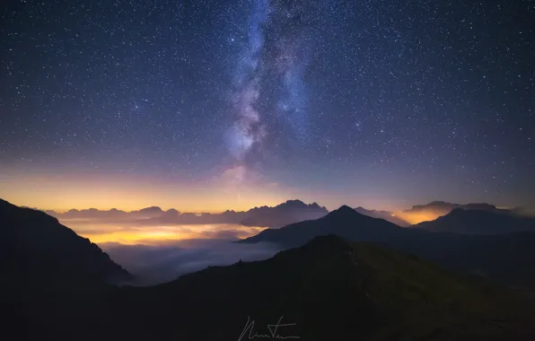 Картинка небо, звезды, свет, горы, ночь, туман, млечный путь