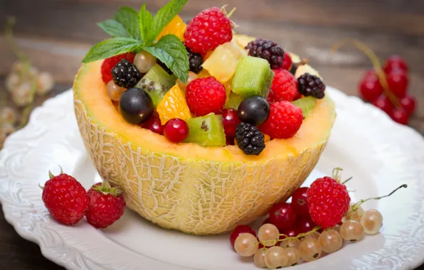 Картинка ягоды, малина, клубника, фрукты, смородина, дыня, салат, dessert, fruit salad