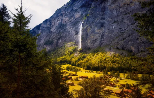 Картинка лес, деревья, горы, скалы, поля, водопад, Швейцария, долина, домики, Lauterbrunnen, Aegertenbach Falls