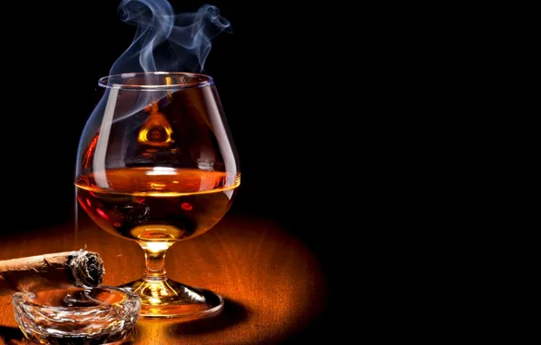 Картинка glass, smoke, food, drink, cigar, alcohol, brandy, Cognac, drinking glass