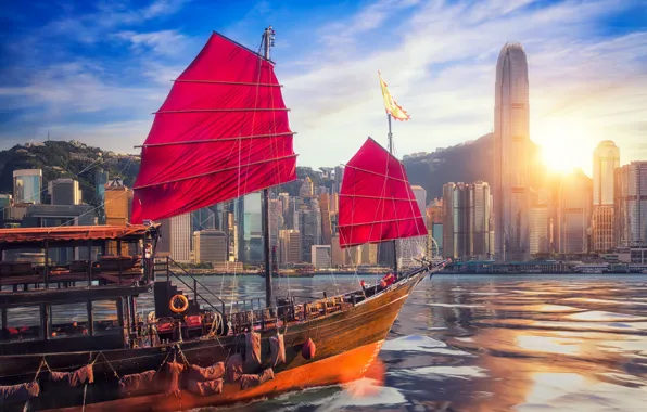 Картинка China, корабль, здания, Гонконг, Китай, небоскрёбы, гавань, Hong Kong, джонка, Victoria Harbour, Бухта Виктория