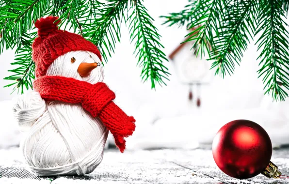 Картинка ветки, красный, клубок, шапка, игрушка, шар, шарф, Рождество, Новый год, снеговик, белые, нитки, хвоя, боке
