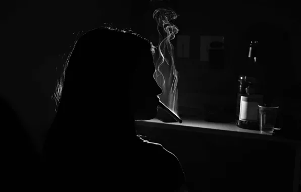 Картинка девушка, бутылка, сигарета