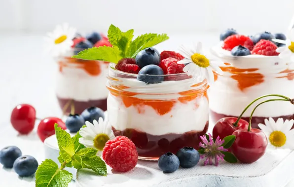 Картинка вишня, ягоды, малина, черника, десерт, cream, dessert, milk, йогурт