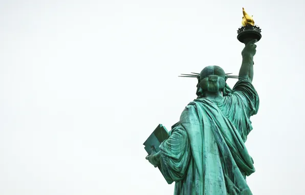 Картинка зад, факел, статуя свободы, вид сзади, back, torch, back view, The Statue of Liberty