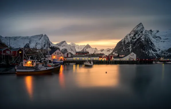 Картинка зима, море, снег, закат, горы, огни, побережье, дома, лодки, причал, Норвегия, катера, Norway, Лофотенские острова, …