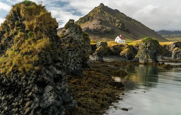 Картинка гора, домик, Исландия, Iceland, Arnarstapi