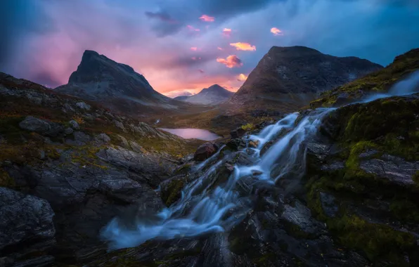 Картинка горы, озеро, водопад, Норвегия, каскад, Norway, Romsdalen