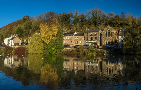 Картинка осень, деревья, река, Англия, дома, солнечно, Derbyshire, Cromford