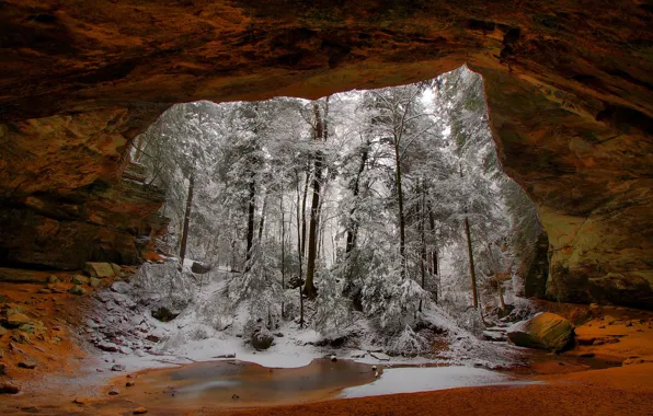 Картинка зима, снег, деревья, скала, арка, США, Огайо, Винтон