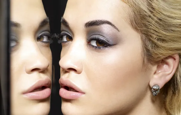 Картинка взгляд, лицо, отражение, модель, зеркало, певица, Rita Ora, Рита Ора