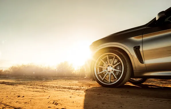 Картинка солнце, дизайн, пустыня, колесо, диск, лучи света, BMW X6M