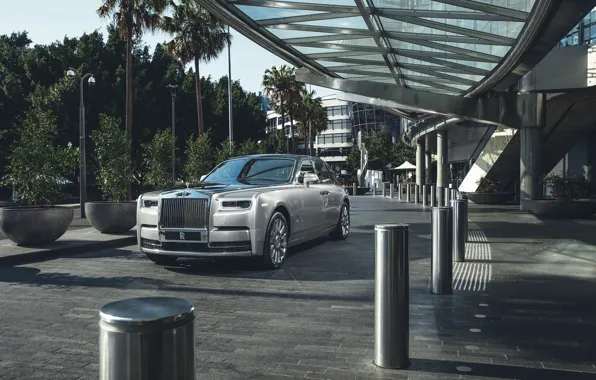 Картинка авто, серый, Rolls-Royce, Phantom, отель