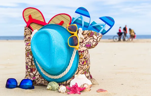 Картинка песок, море, пляж, солнце, шляпа, очки, summer, beach, sand, сланцы, vacation