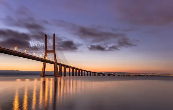 Картинка мост, огни, опора, Португалия, Лиссабон, Васко да Гама