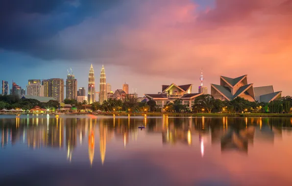 Картинка отражение, башня, небоскреб, дома, панорама, Малайзия, Куала-Лумпур