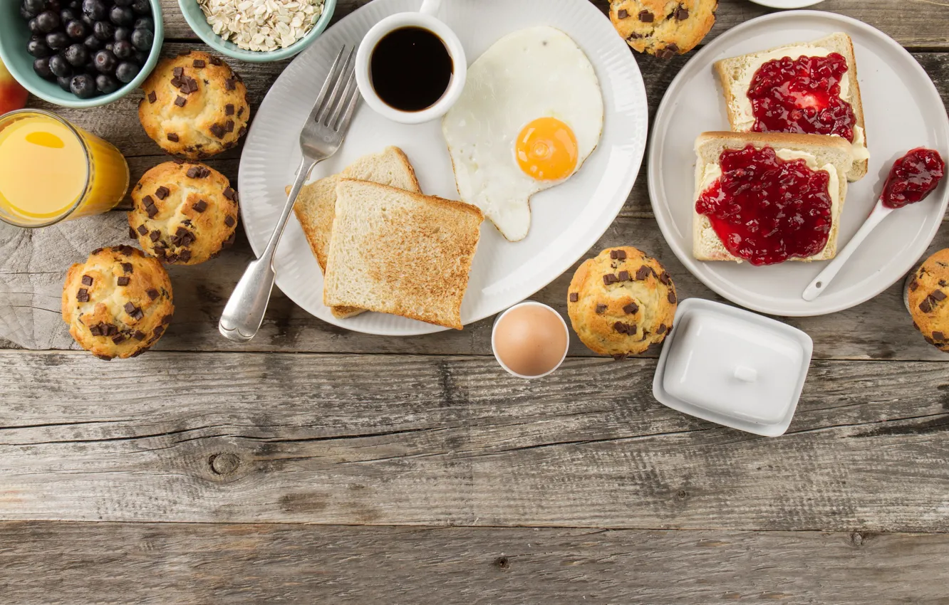 Фото обои ягоды, яйца, завтрак, сок, хлеб, куксы