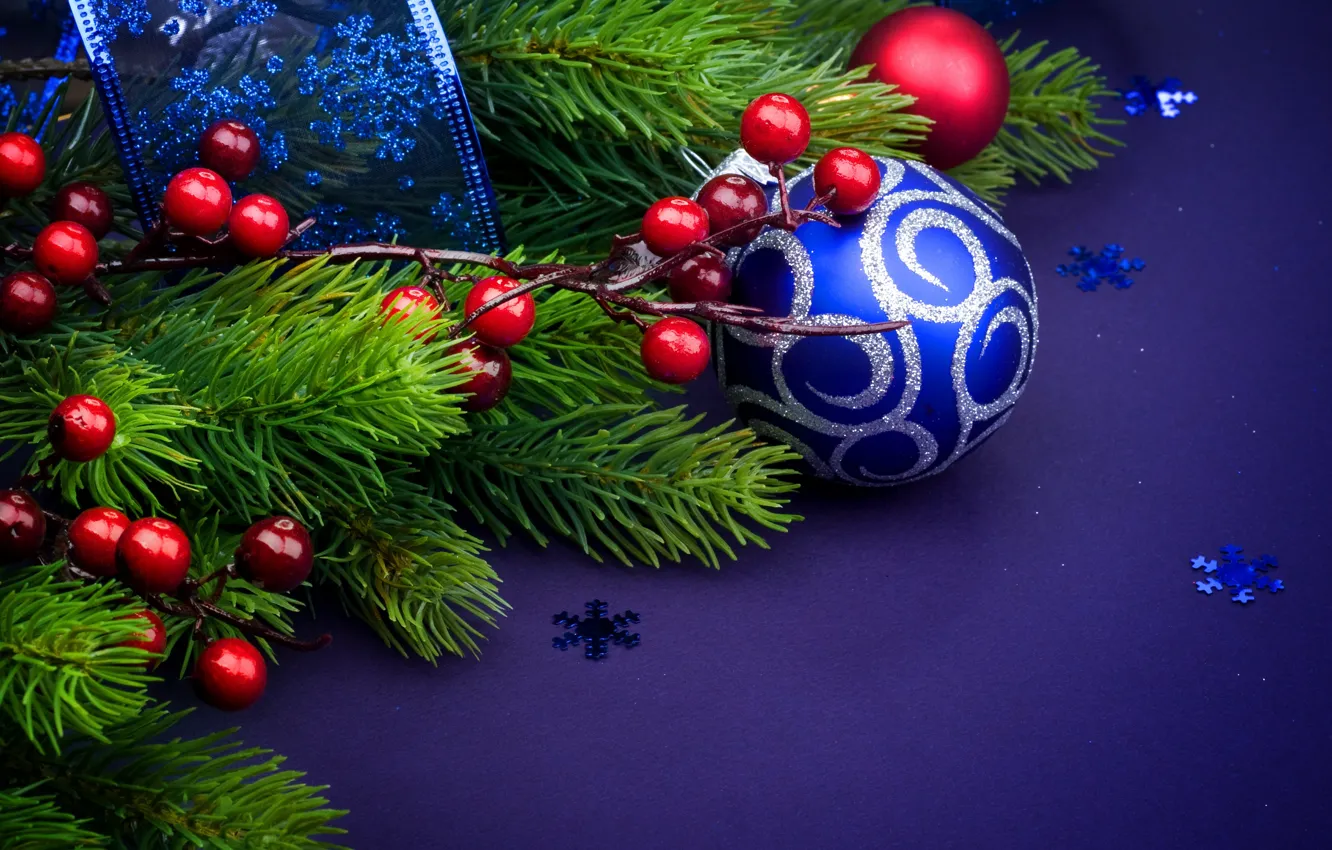 Фото обои Лента, Шары, Рождество, Новый год, Украшение, Праздник, синий фон, Ветки ели, ветки ягод