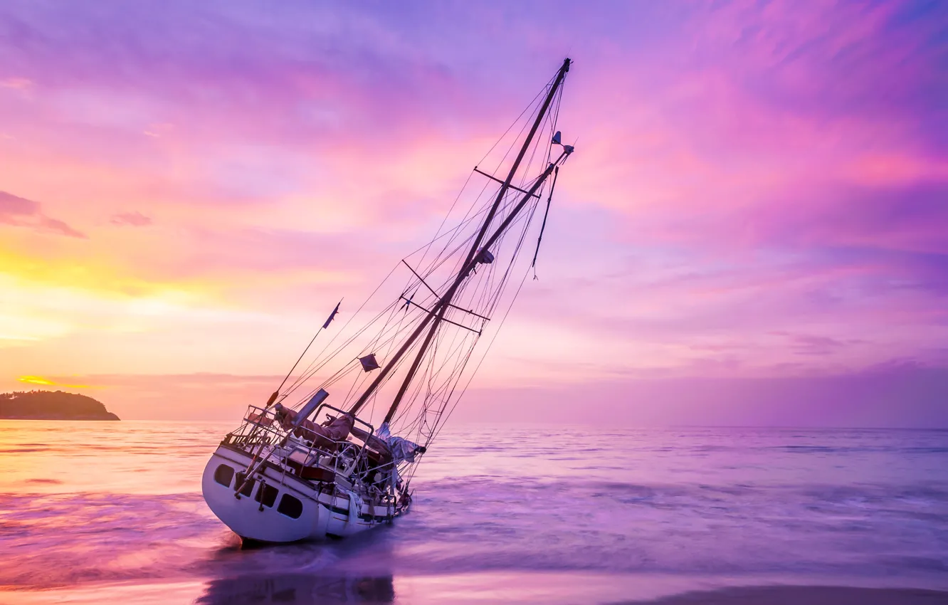 Фото обои песок, море, волны, пляж, лето, небо, закат, лодка, парусник, яхта, summer, beach, sea, sunset, pink, …