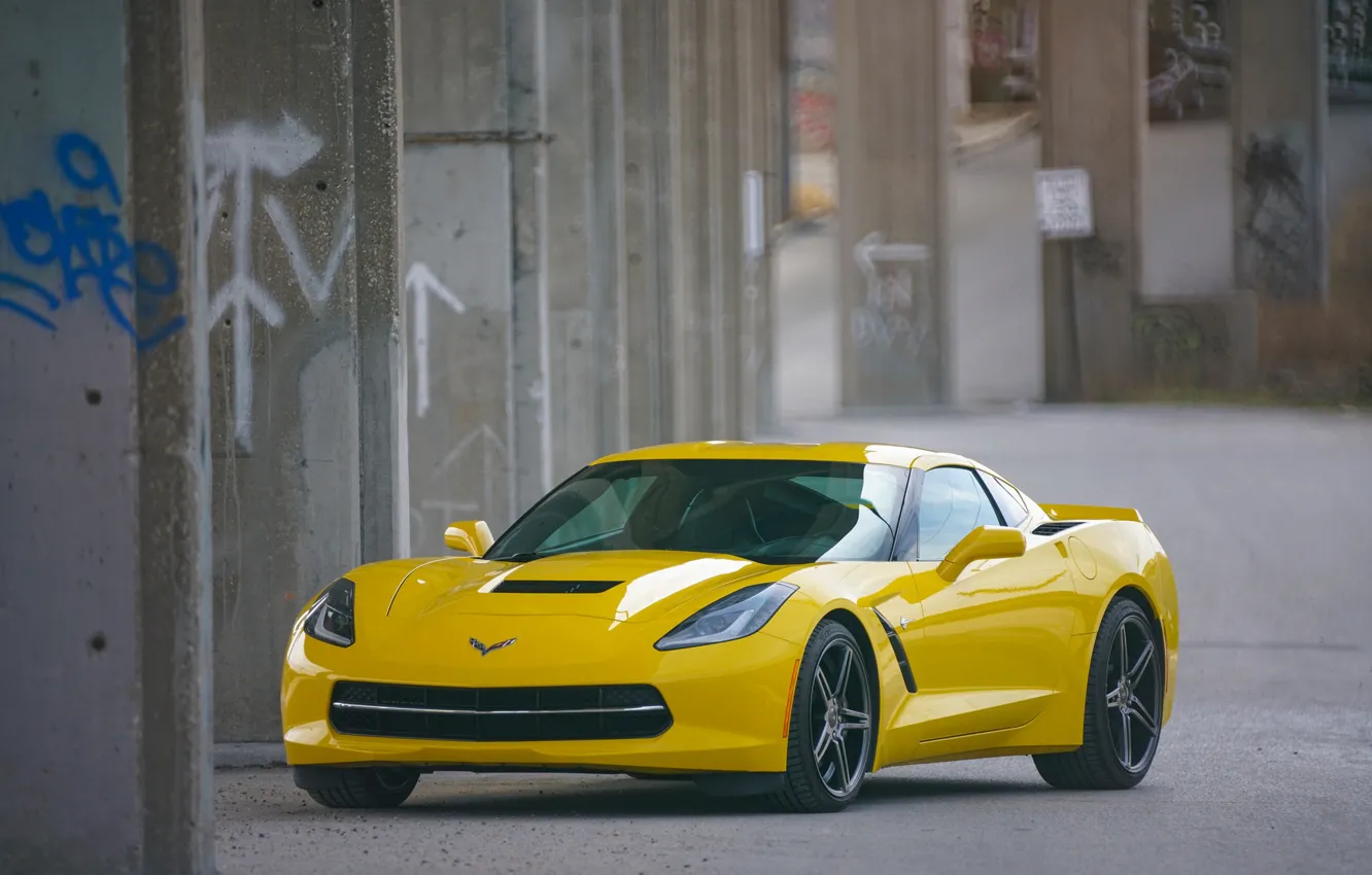 Фото обои желтый, фон, Corvette, Chevrolet