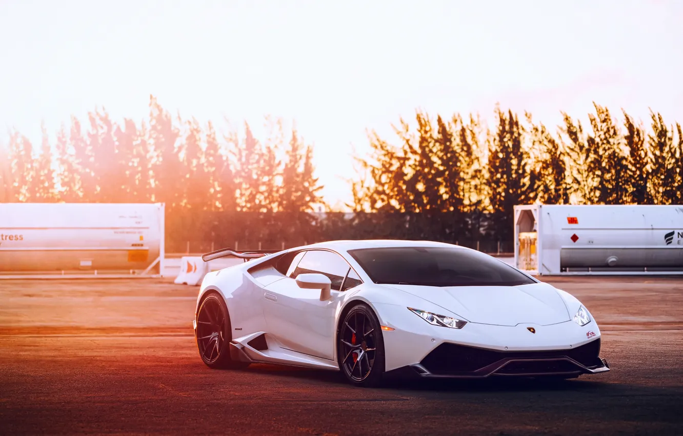 Фото обои Lamborghini, light, white, Huracan