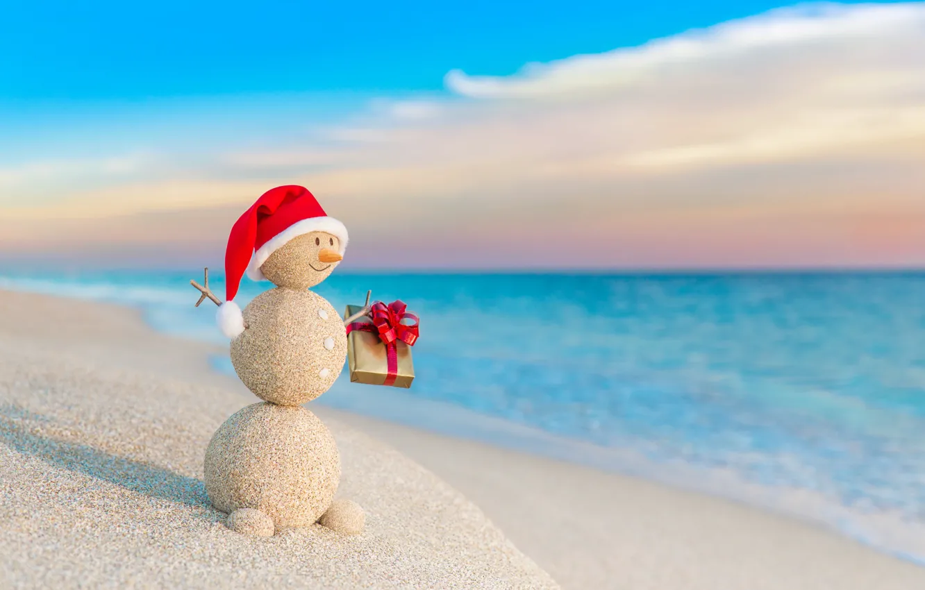 Фото обои песок, море, пляж, Новый Год, Рождество, снеговик, happy, Christmas, beach, sea, sand, New Year, Merry …