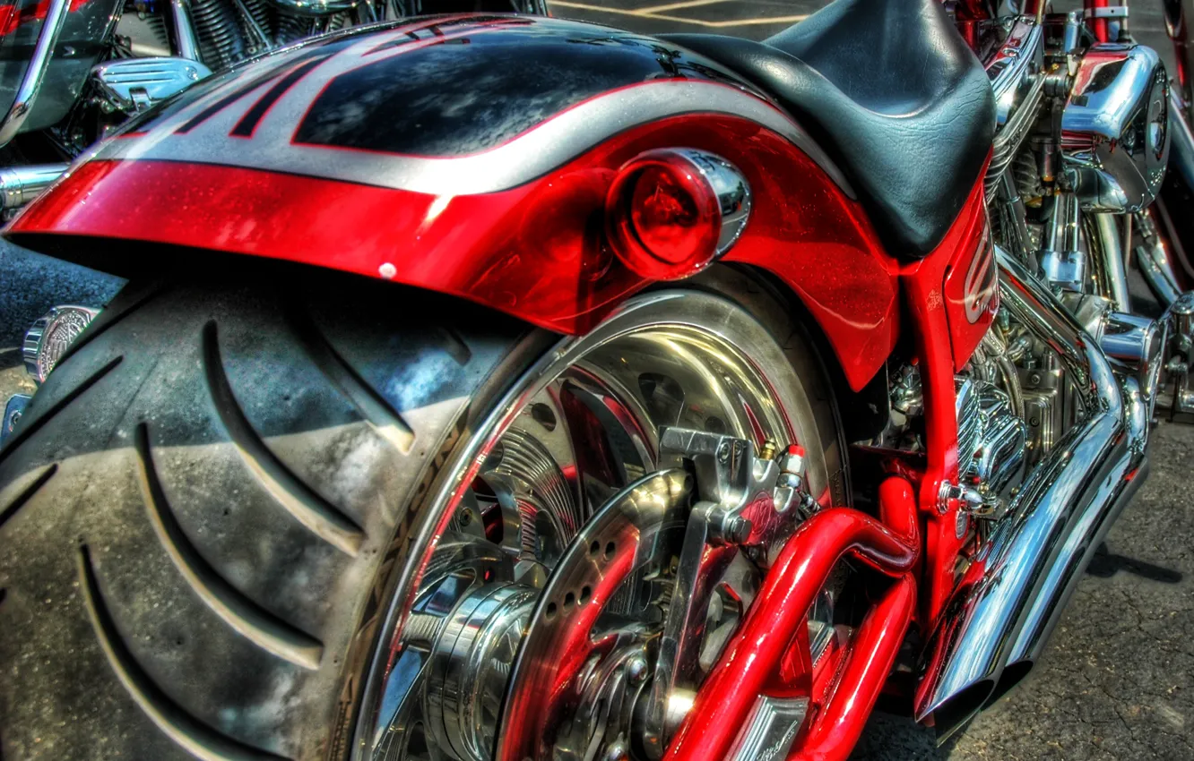 Фото обои красный, двигатель, колесо, мотоцикл, резина, хром и блек