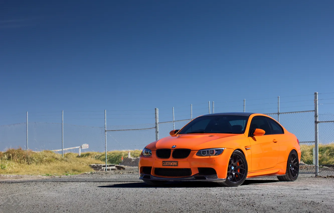 Фото обои небо, оранжевый, BMW, ограждение, БМВ, orange, e92