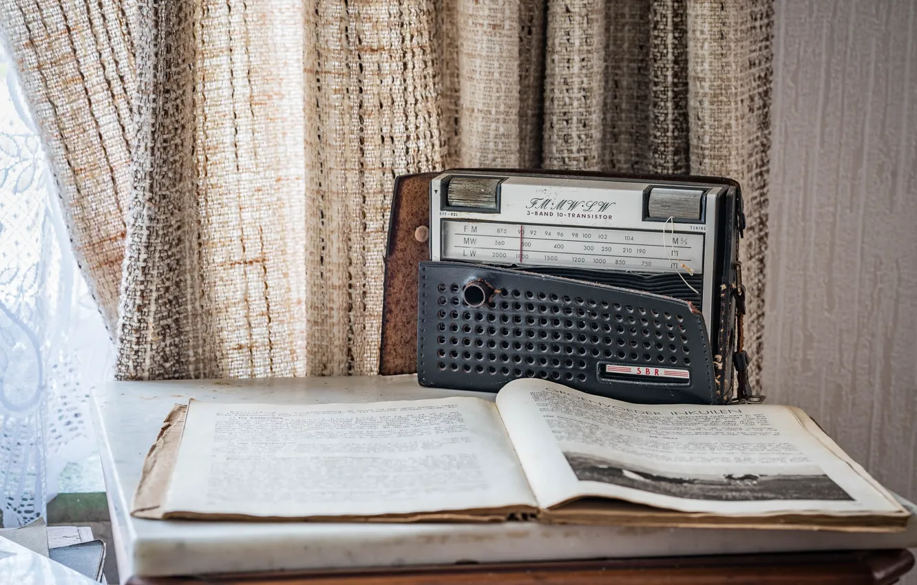 Фото обои радио, книга, приёмник